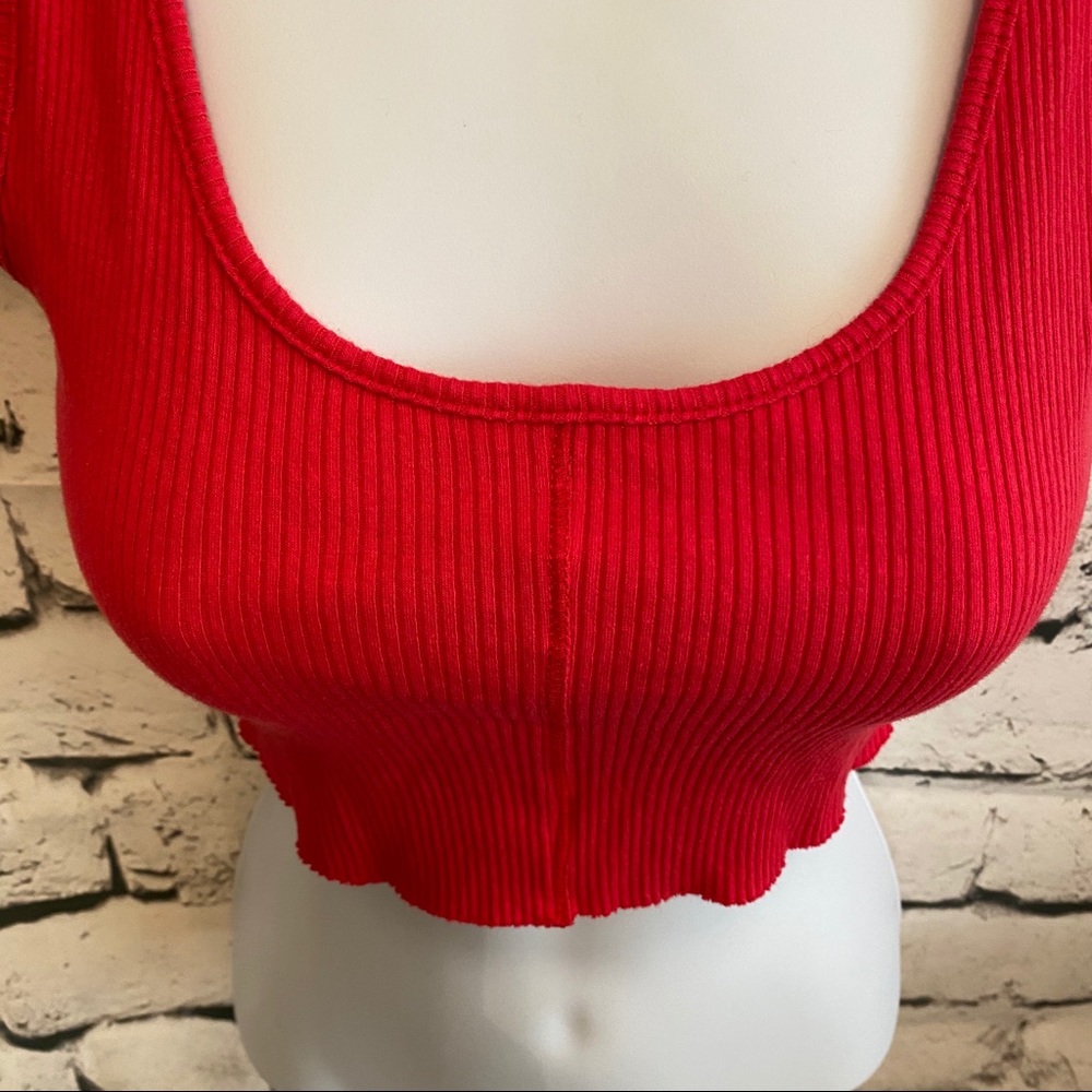 UO Red Ribbed Crop Tank - Picture 3 of 6